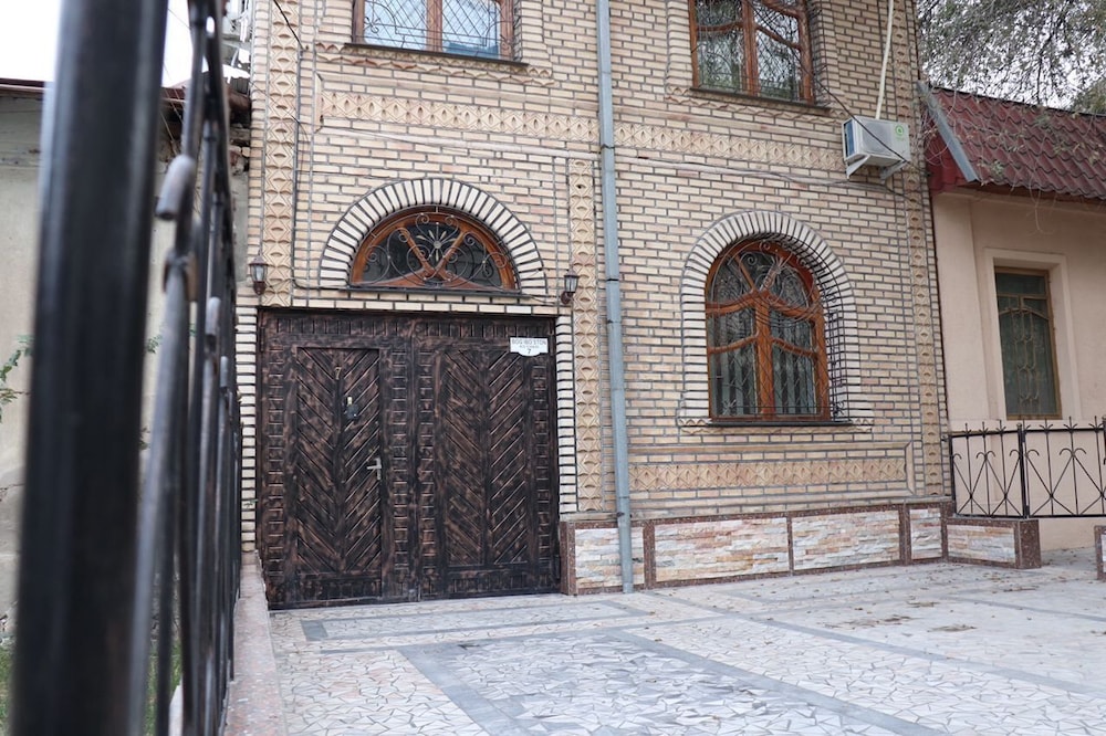 Photo 10