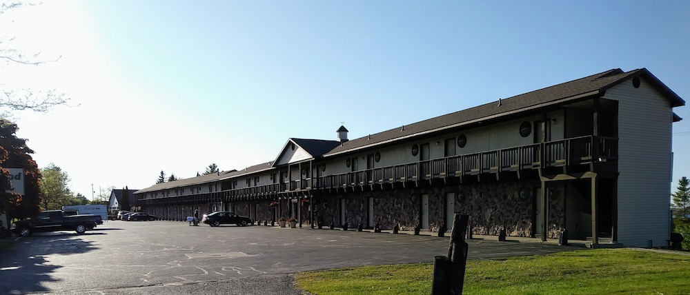Driftwood Motel