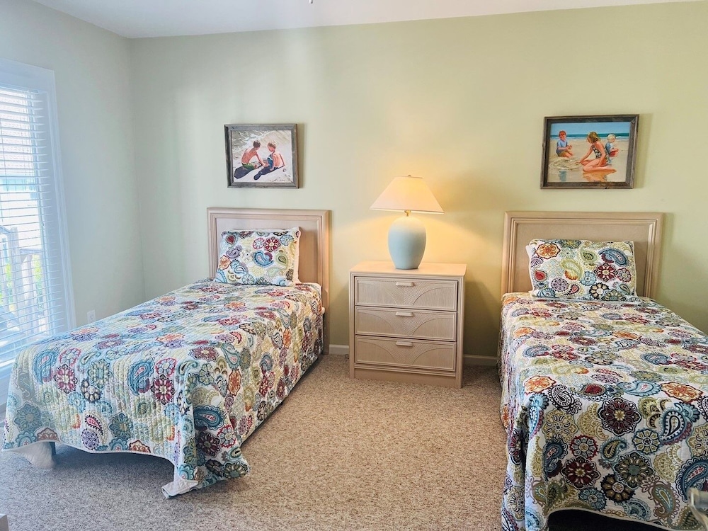 Le Tournesol 4 Bedroom Home by RedAwning - Property Image 40