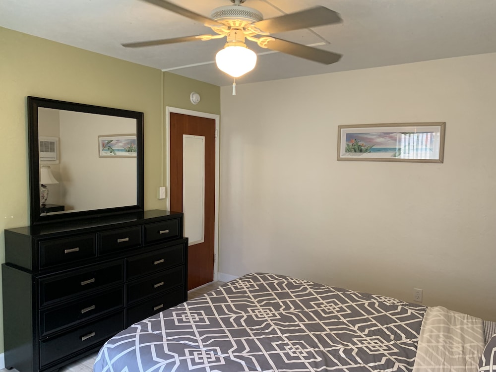 Atlantic Beach & Harbor Resort