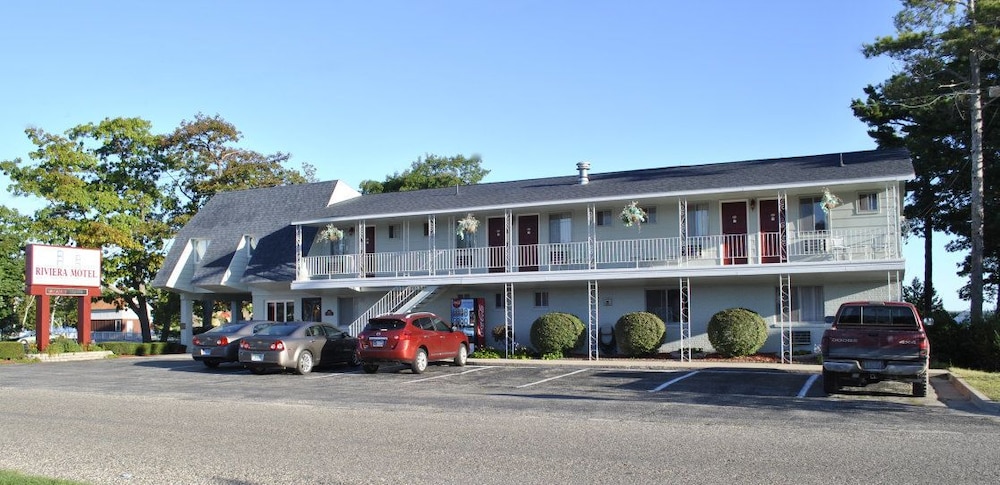 Riviera Motel