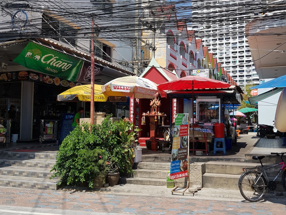 Ons Moeder Restaurant Guesthouse - 3 50 Meters to the Beach