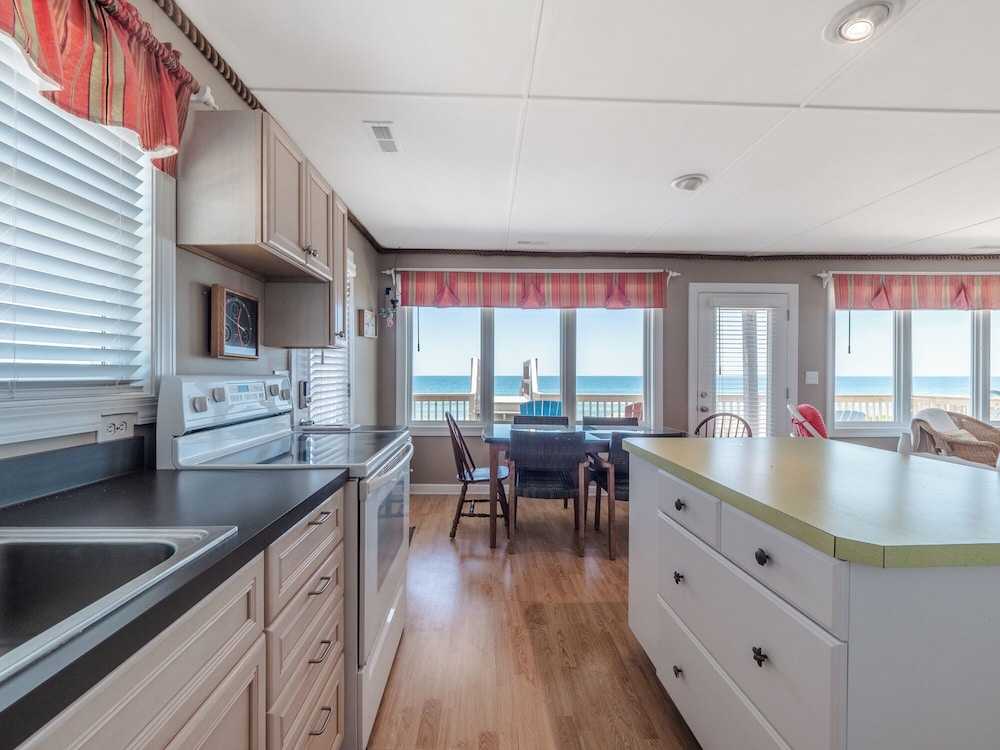 Lungomare by Topsail Realty