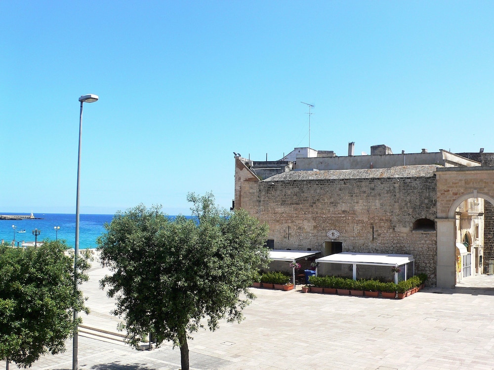 Porta Alfonsina