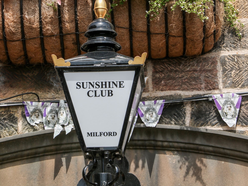 Sunshine Apartment
