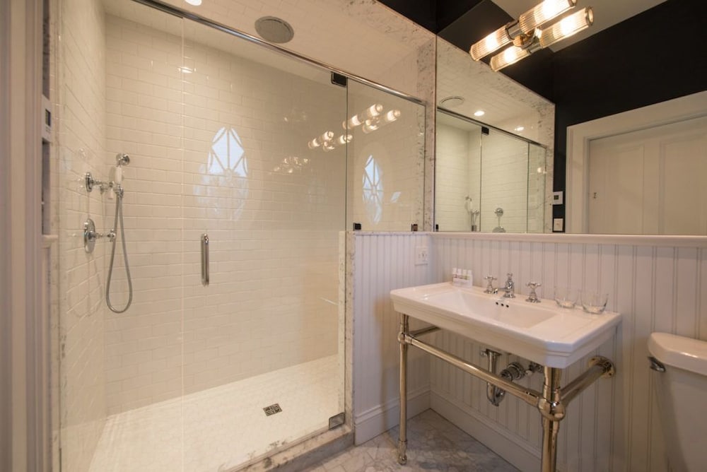 Lenox Vacations - Kemble Inn - Property Image 58