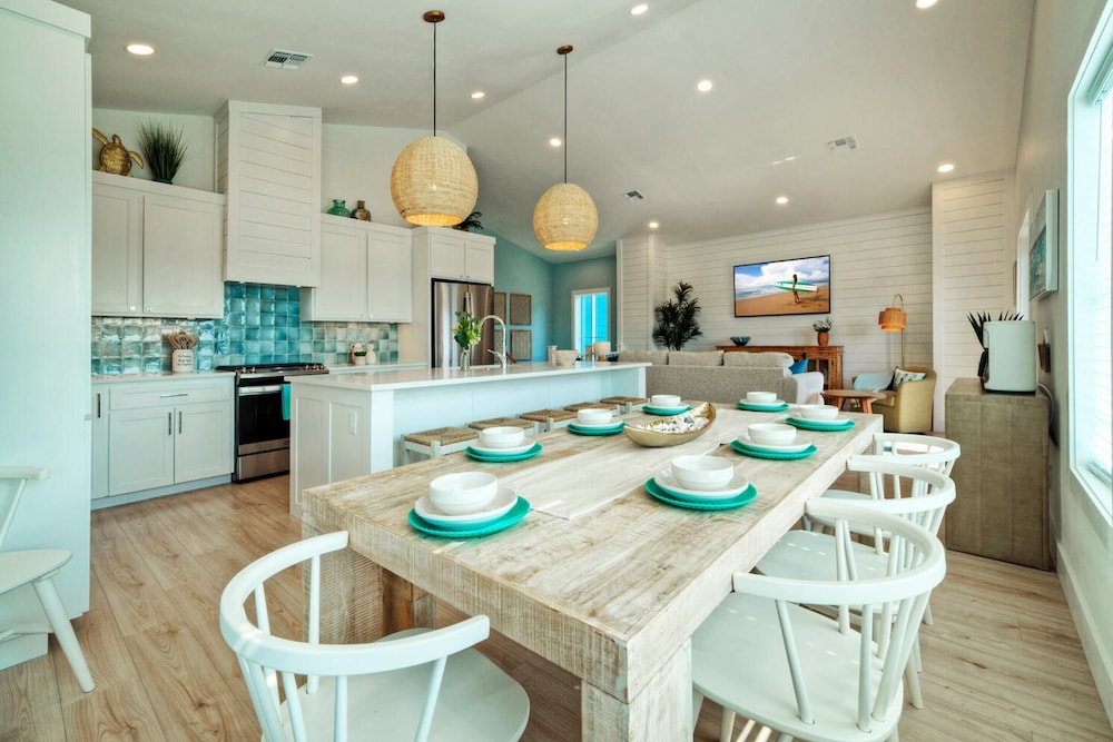 Free Heated Pool! Golf Cart Zone Sea La Vie by Avantstay view 5