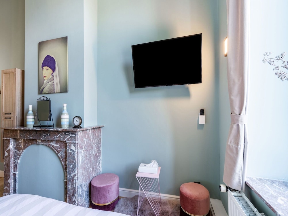 Castle With Wellness and Cinema view 5