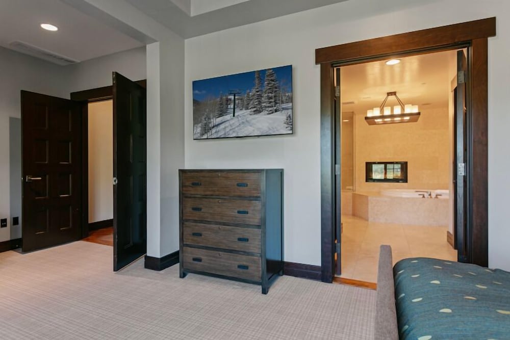 301 - Three Bedroom Flagstaff 3 Condo
