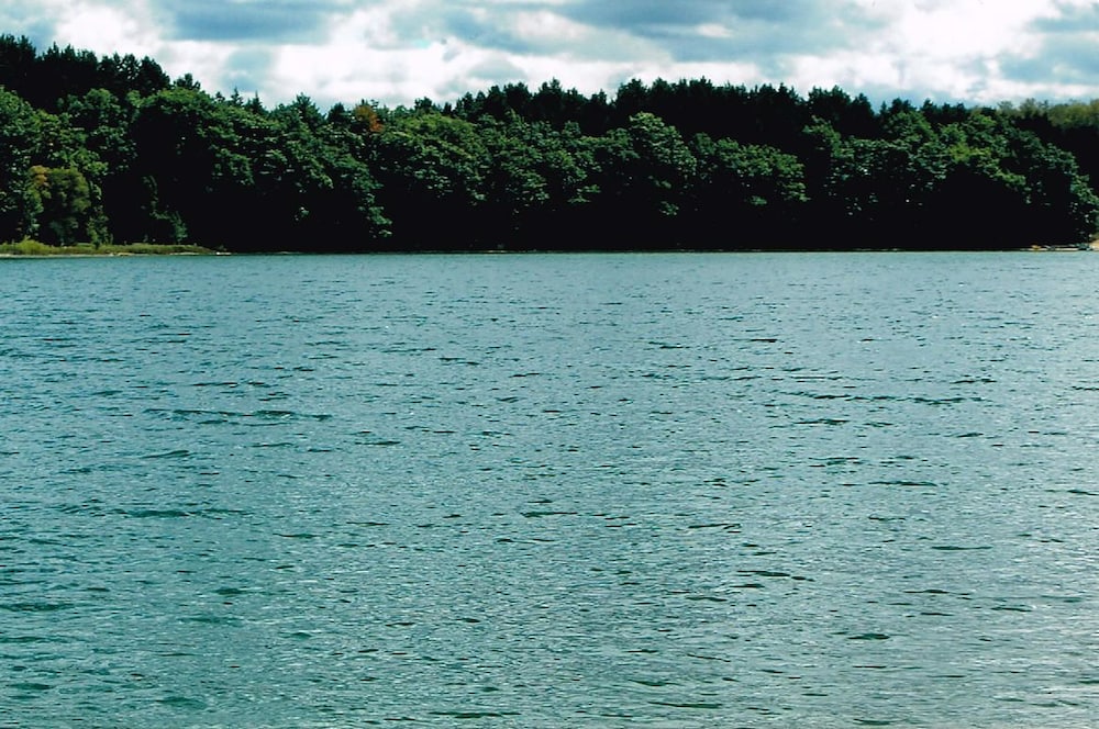 Dixon Lake Resort