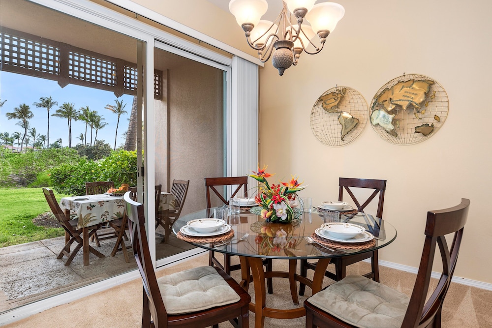 Spacious Townhome - Close to Beaches & Shopping! - Vrkcv