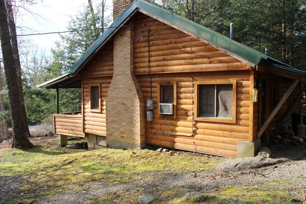 Hominy Ridge Cabins and Gift Shop