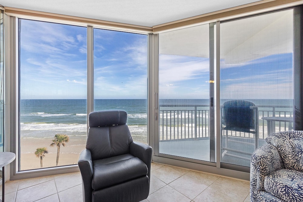 Surfside Club 503