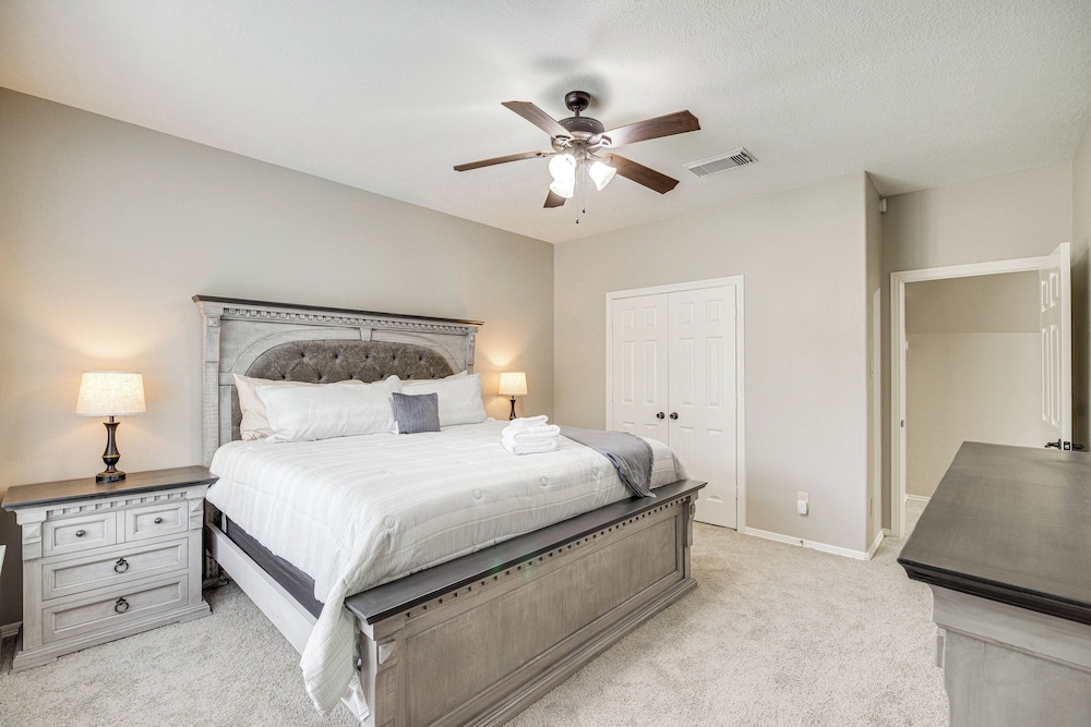 Expansive Home in Humble Near Lake Houston! view 4