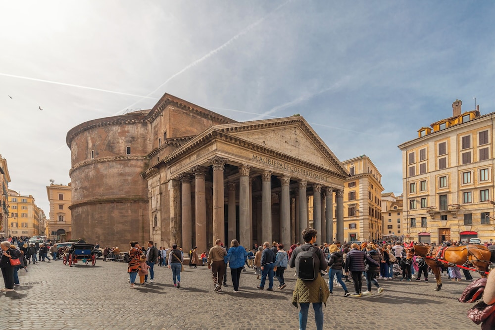 Pantheon Apartments
