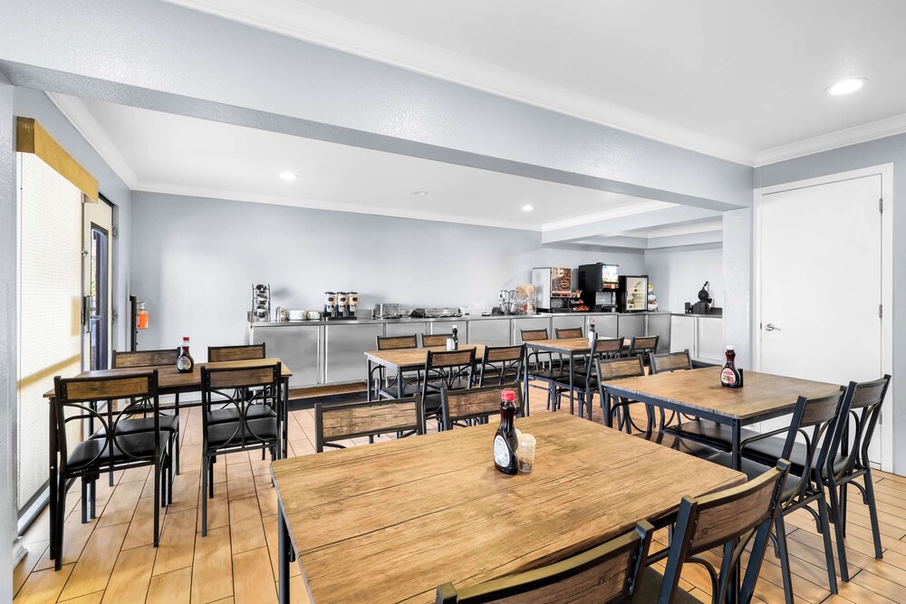 SureStay Plus by Best Western Twentynine Palms Joshua Tree - Property Image 20