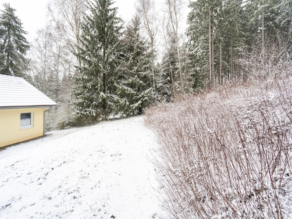 Pretty Holiday Home in Suhl Right Next to the Forest