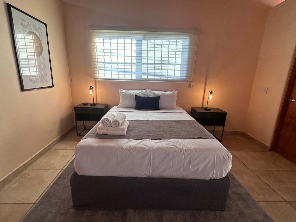 Studio With Salt Water Pool