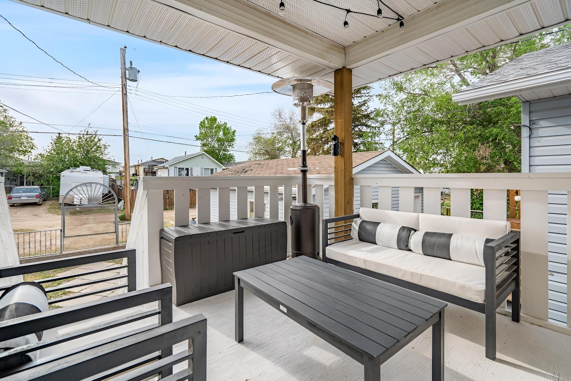 The Jurassic No Service Fees Backyard Patio