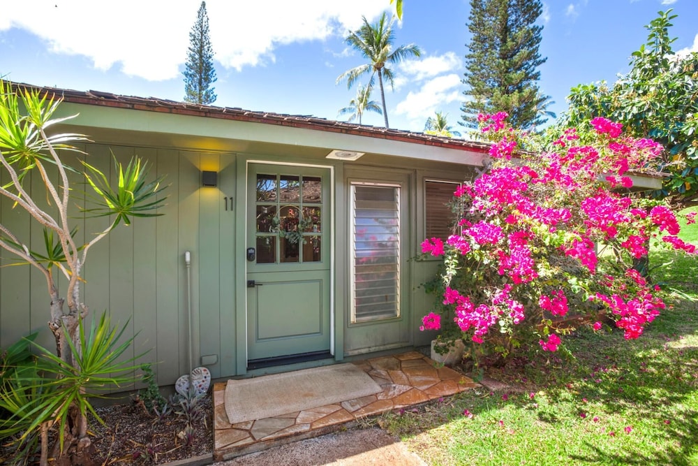 KBM Resorts Free CAR International Colony Club 2-bedroom Cottage, True Essence of Hawaii! Icc-11