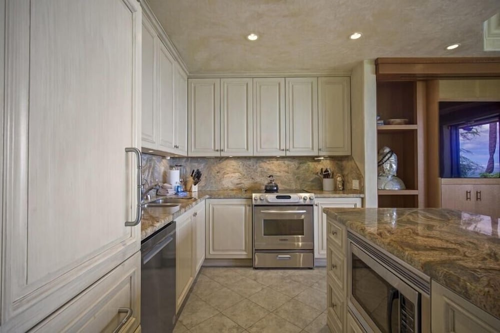 Makena Surf, #b-208 2 Bedroom Condo