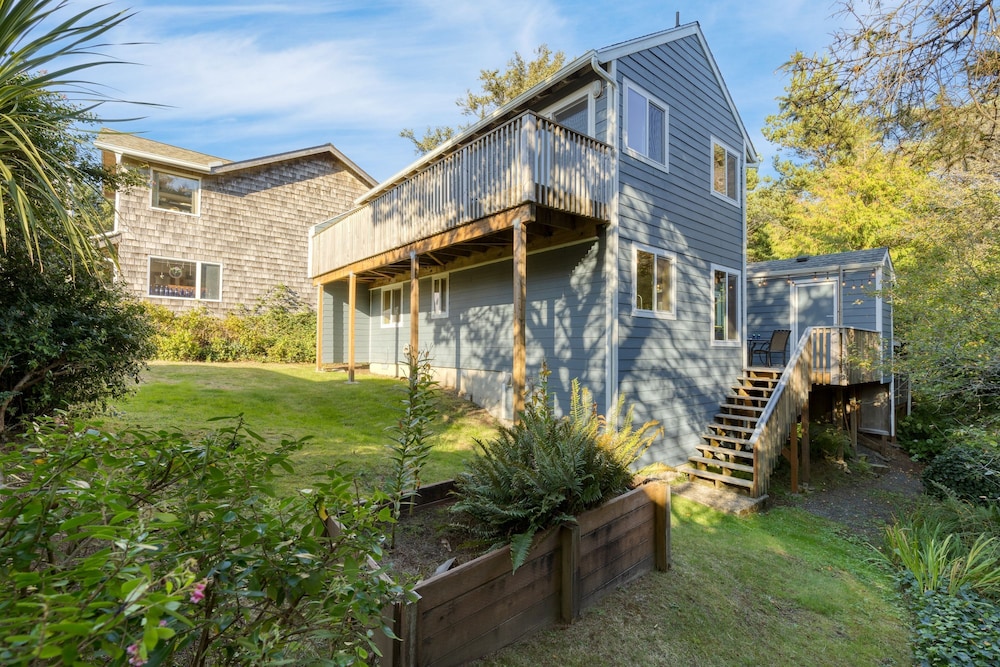 Royal Canoe by Avantstay Walk to the Shore Private Yard