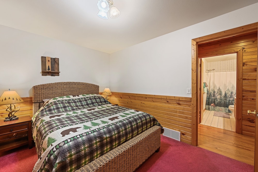 Wazeecha Lodge in Wisconsin Rapids