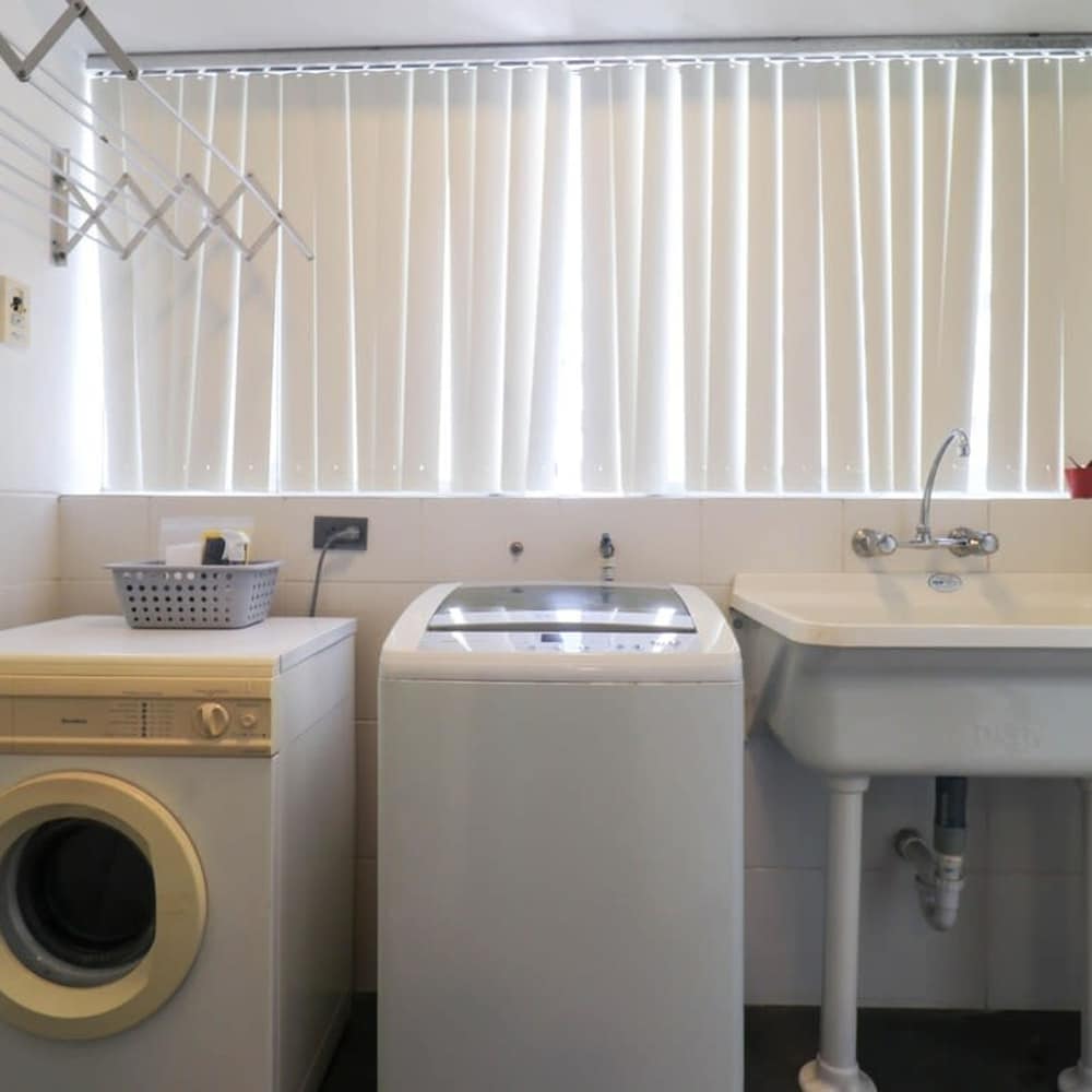 w Upscale 2BR Near Larcomar Miraflores