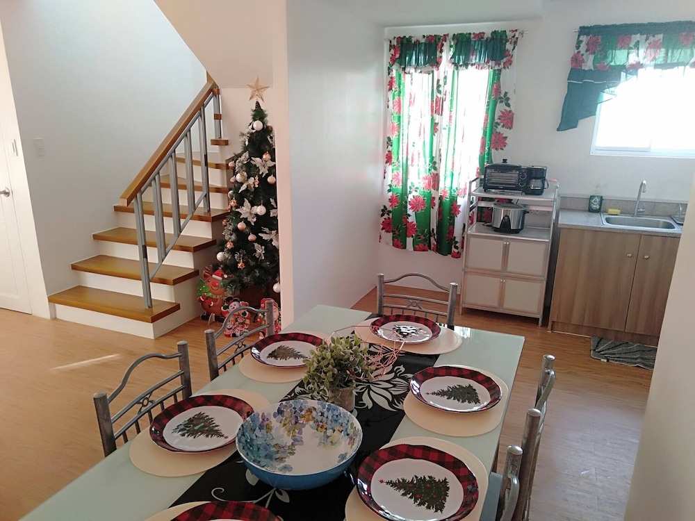 Avida 3-bedroom Vacation House With Pool