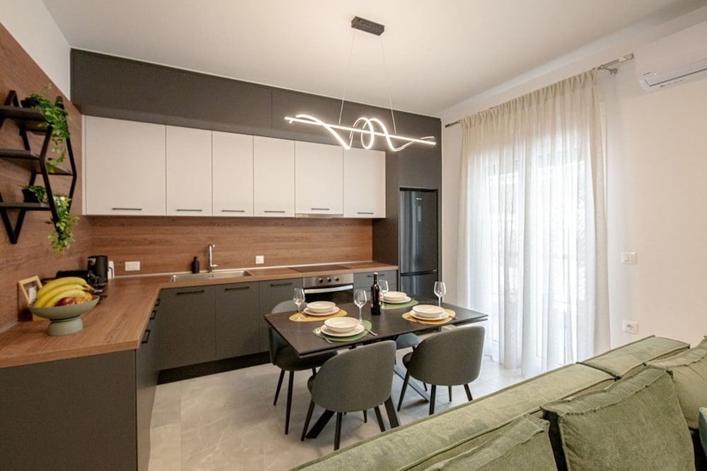 Luxury Chic Retreat Suites