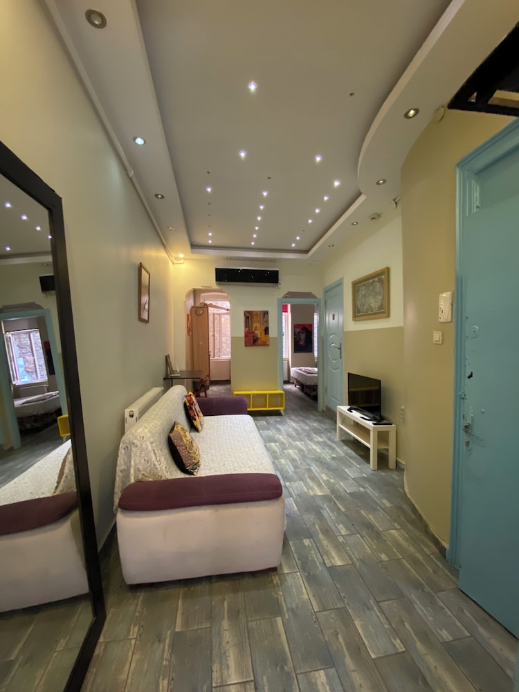 Taksim Sofa House