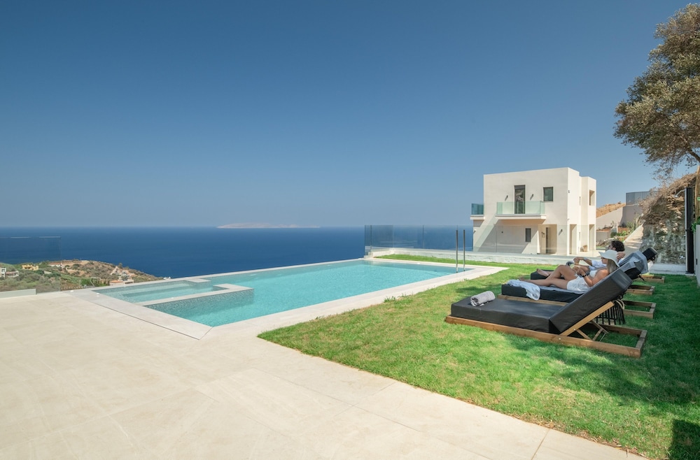 Luxury Villa Verde