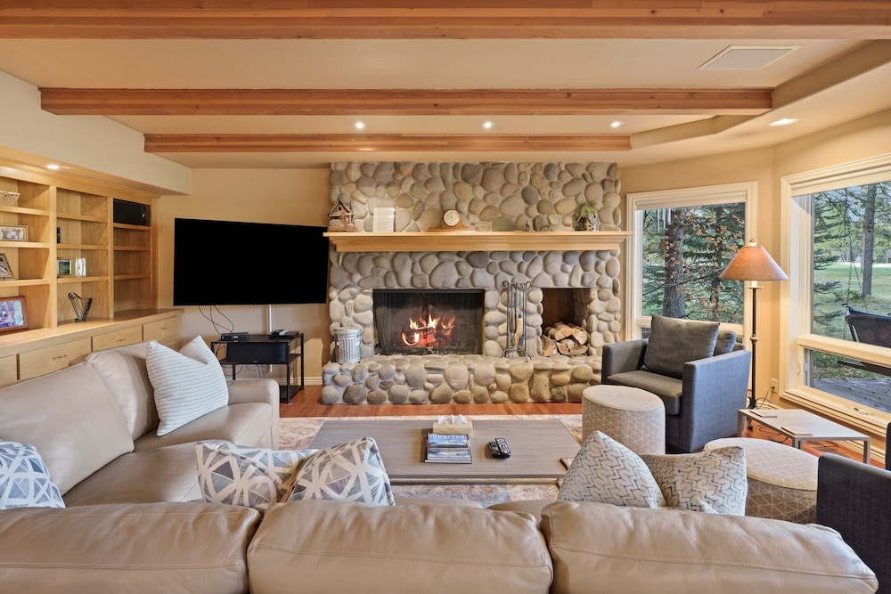Winners Circle 30 5 Bedroom Home