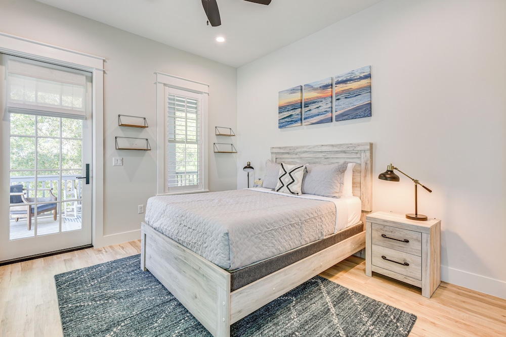 Walk to Gulf: Modern Retreat in Santa Rosa Beach!