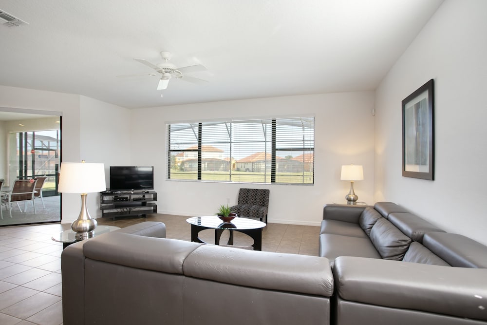 2590rose view 2