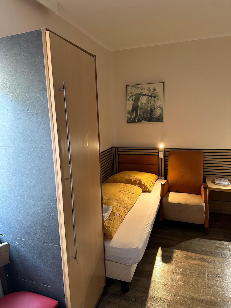 Motel Caesar