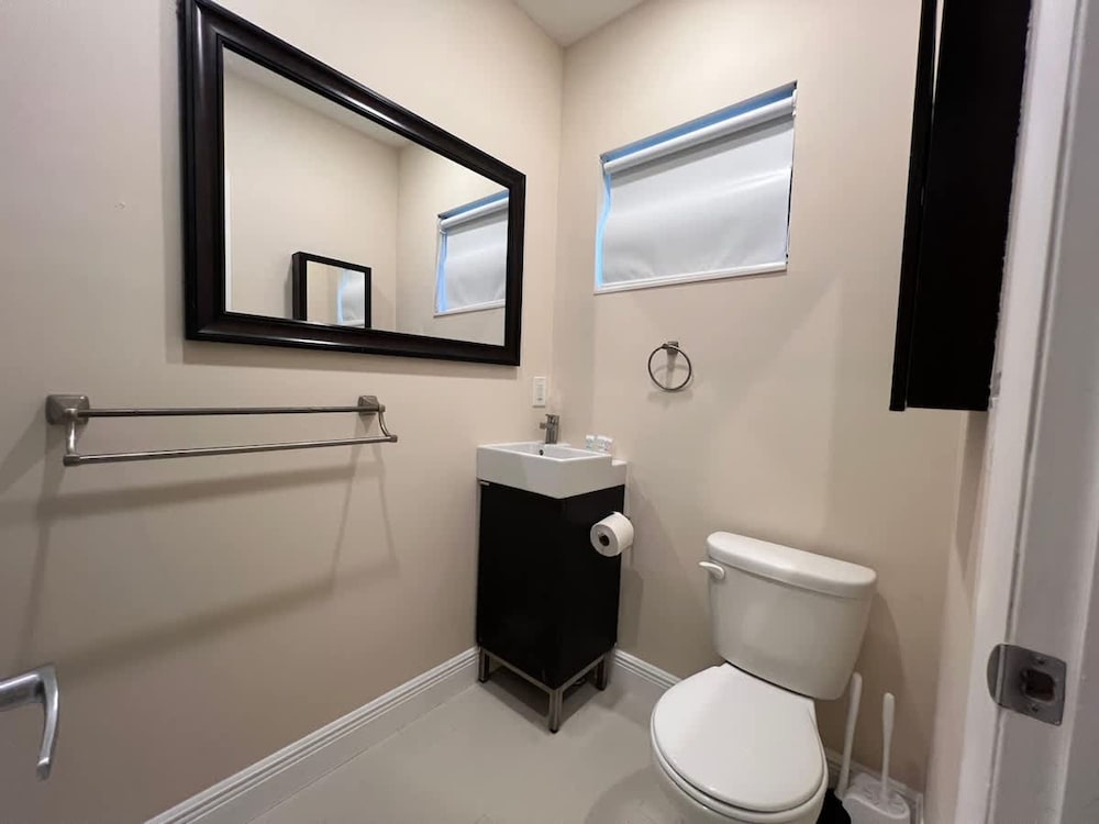 Open-concept Urban Stay
