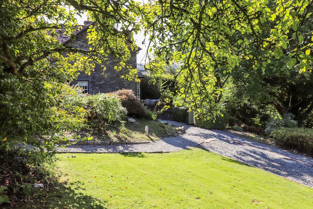 Eller Close House