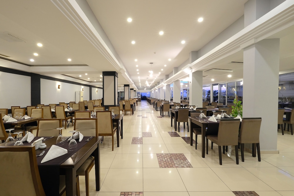 Kaila Beach Hotel - All Inclusive