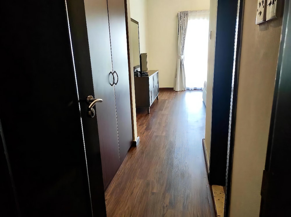 Lux BnB 1BD Discovery Gardens