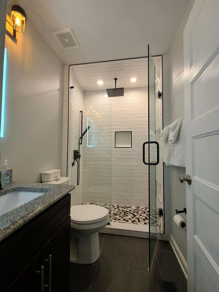 Remodeled and Inviting Free EV Charging Station Level 2