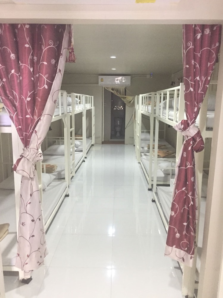 Phi Phi Viva Guesthouse - Hostel