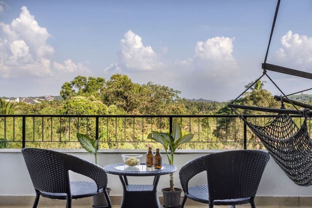 Serene Candolim 2bhk With Infinity Pool