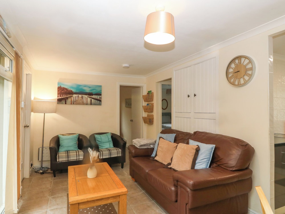 245 Riverside Lodge
