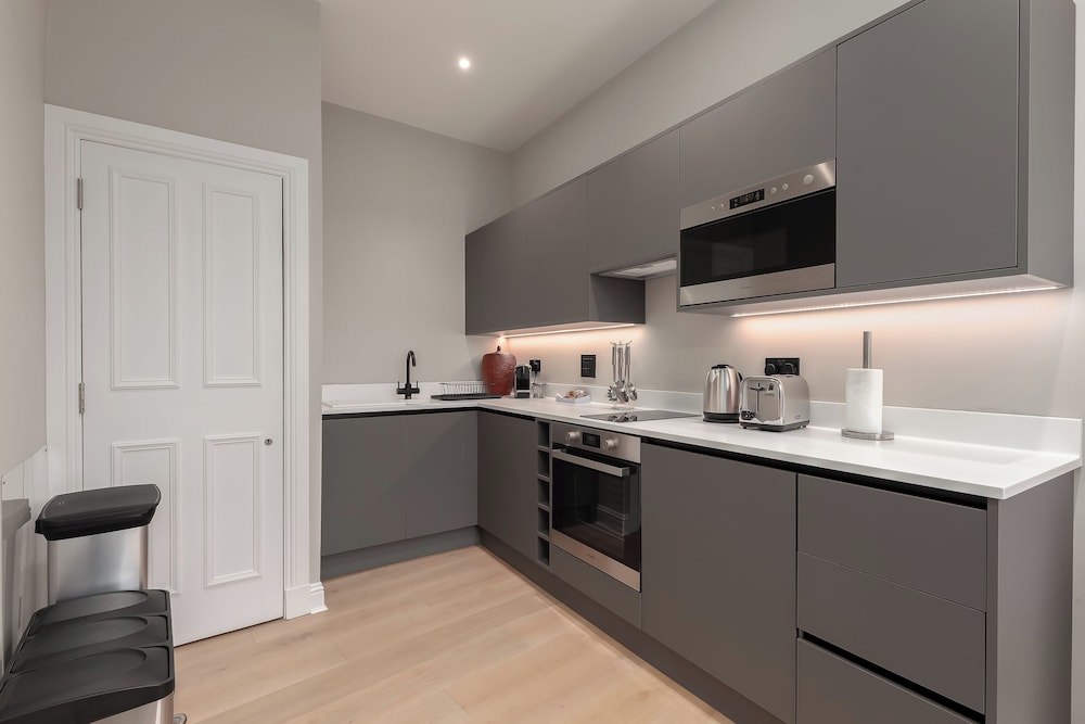 Destiny Scotland George IV Apartments