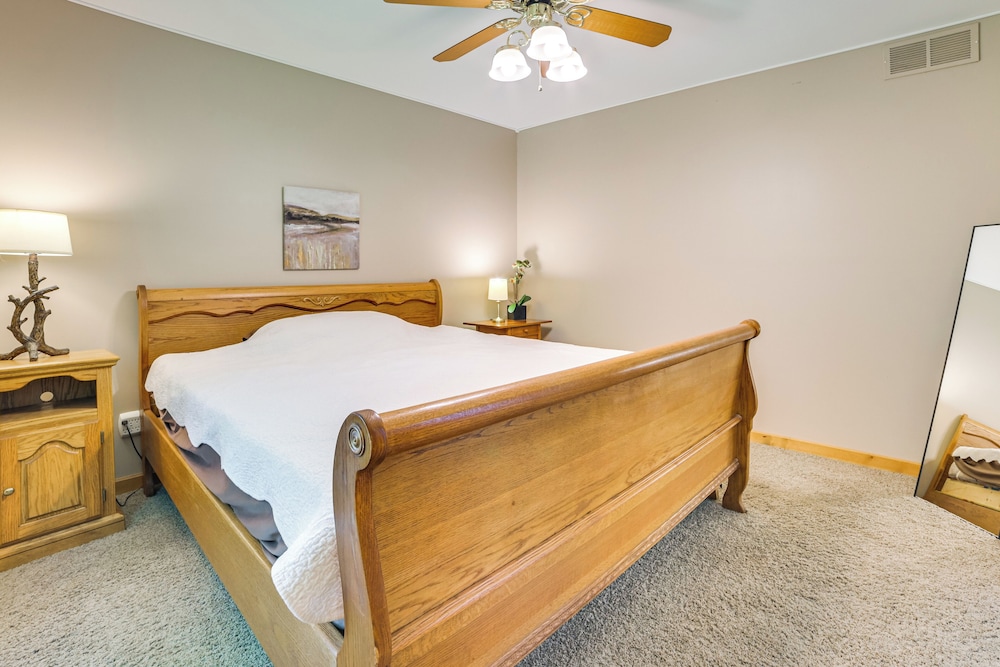 Dock Access + Nearby Beach: Higgins Lake Retreat!
