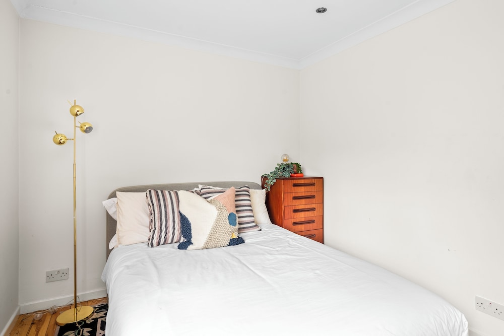 Stunning 3-bed House in Saffron Walden view 5