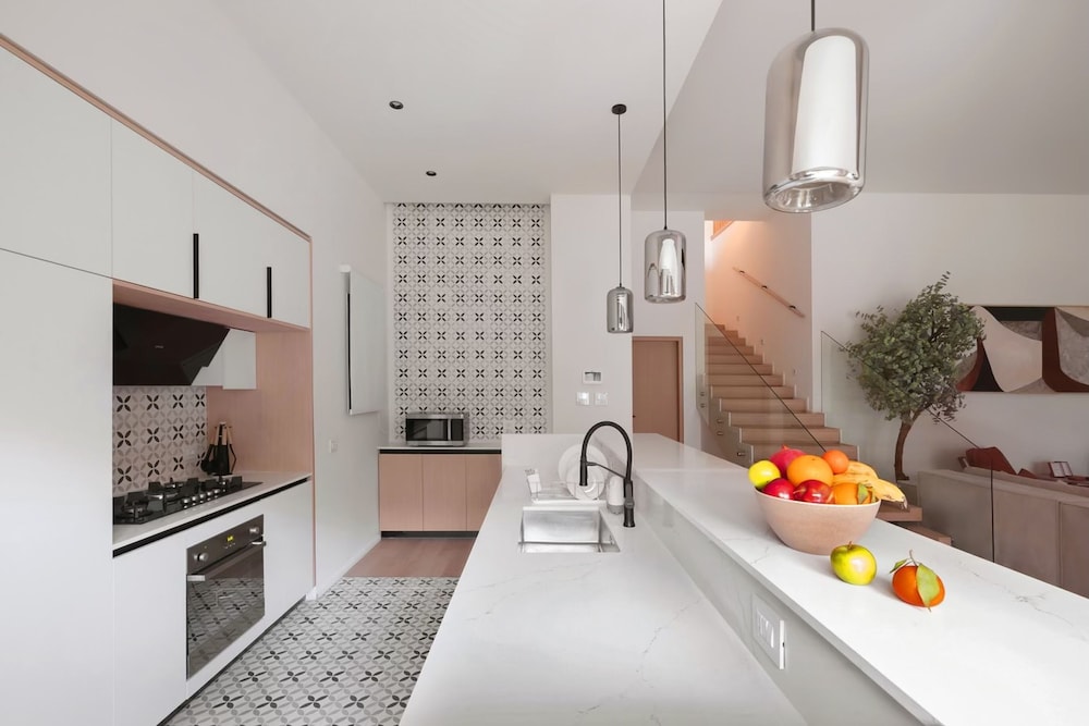Vesta - Luxury APT - 3BR - La Mirada