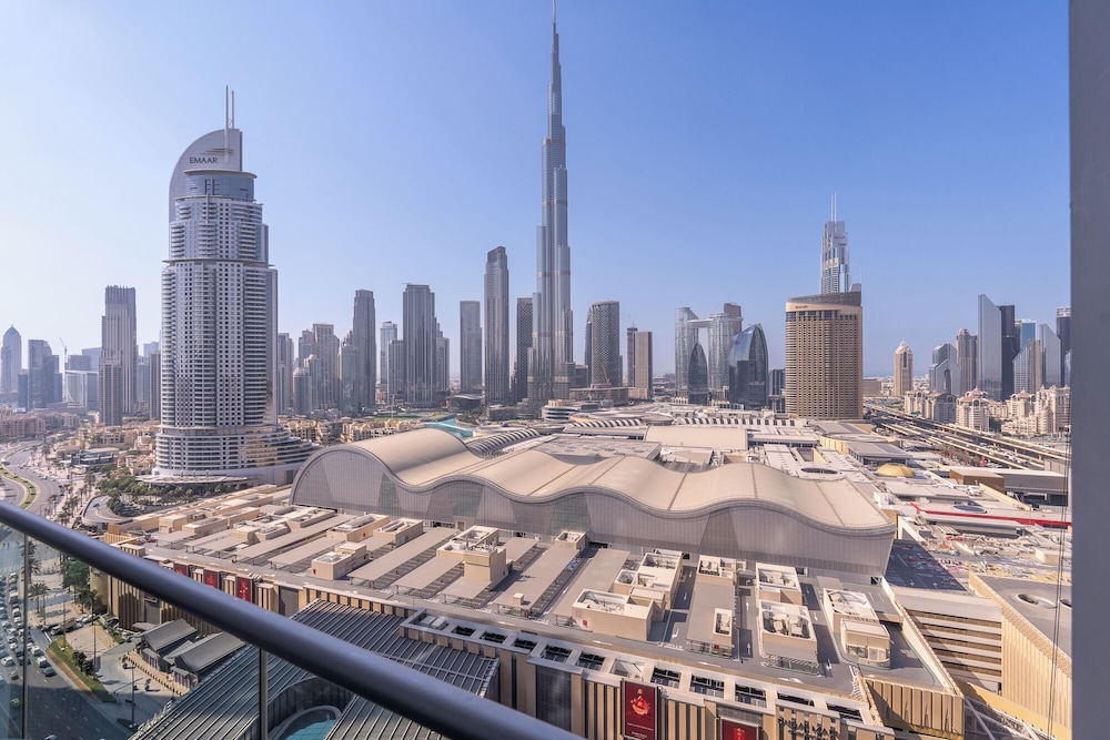 Luxury Living Spectacular Burj Views