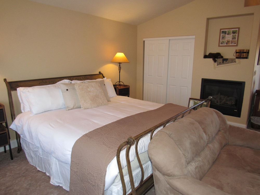 Castle Creek B&B